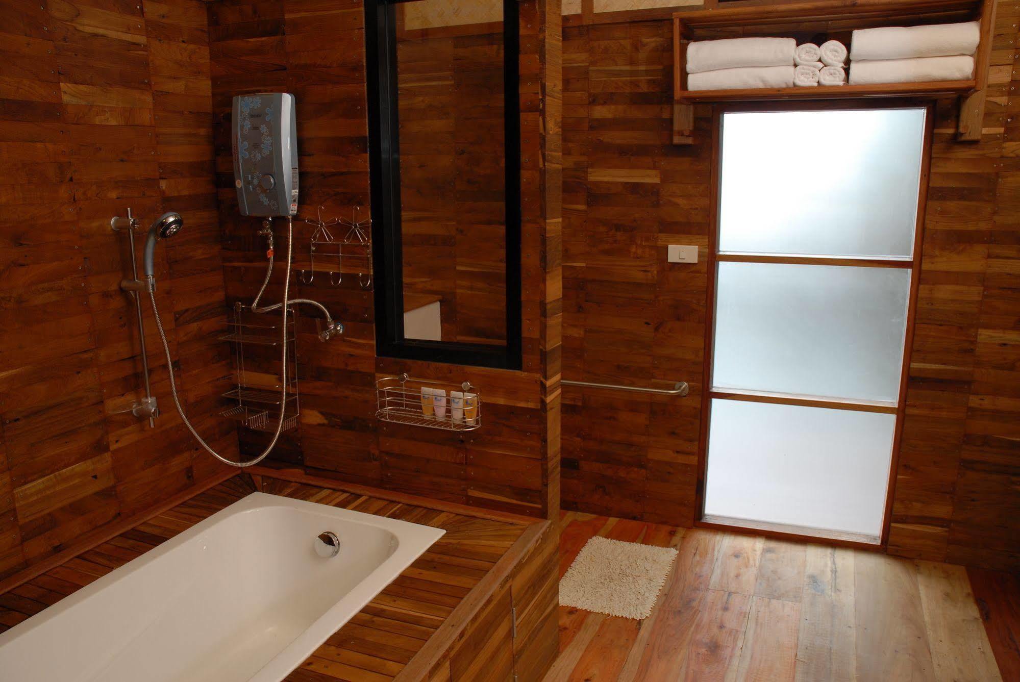Boutique Raft Resort Sai Yok Bagian luar foto