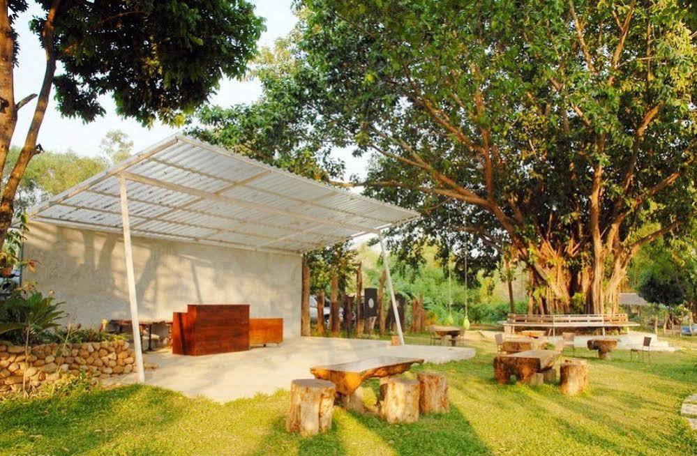 Boutique Raft Resort Sai Yok Bagian luar foto